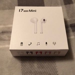 I7 minis/off-brand airpods